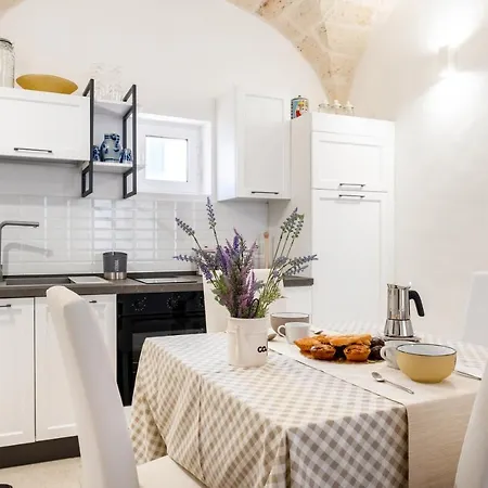 Guesthost - Sogno Ostunese Terrace Ferienhaus